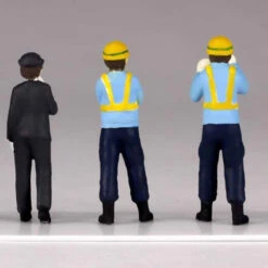 Plum MS043 Super Mini Figure #4 Expert Railway Workers 1/80 Scale (HO Scale) -Kyosho shop 4582362383053 bb75c63249c573529bf934fab70ba75d 63607.1590133268
