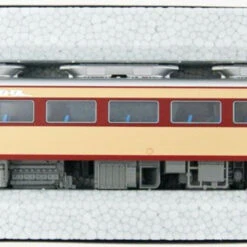 Kato 1-607-1 Passenger Car KIHA 82 (HO Scale)