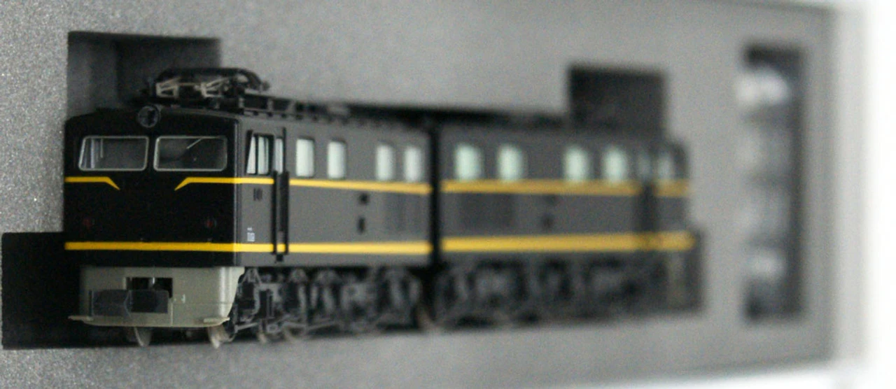 Kato 3005-1 Electric Locomotive Type EH10 (N Scale) 4 Kato 3005-1 Electric Locomotive Type EH10 (N Scale) - Image 2